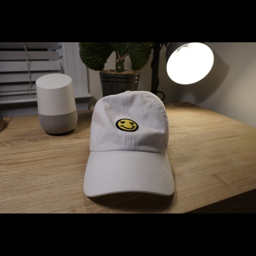 Aerie white smiley baseball cap